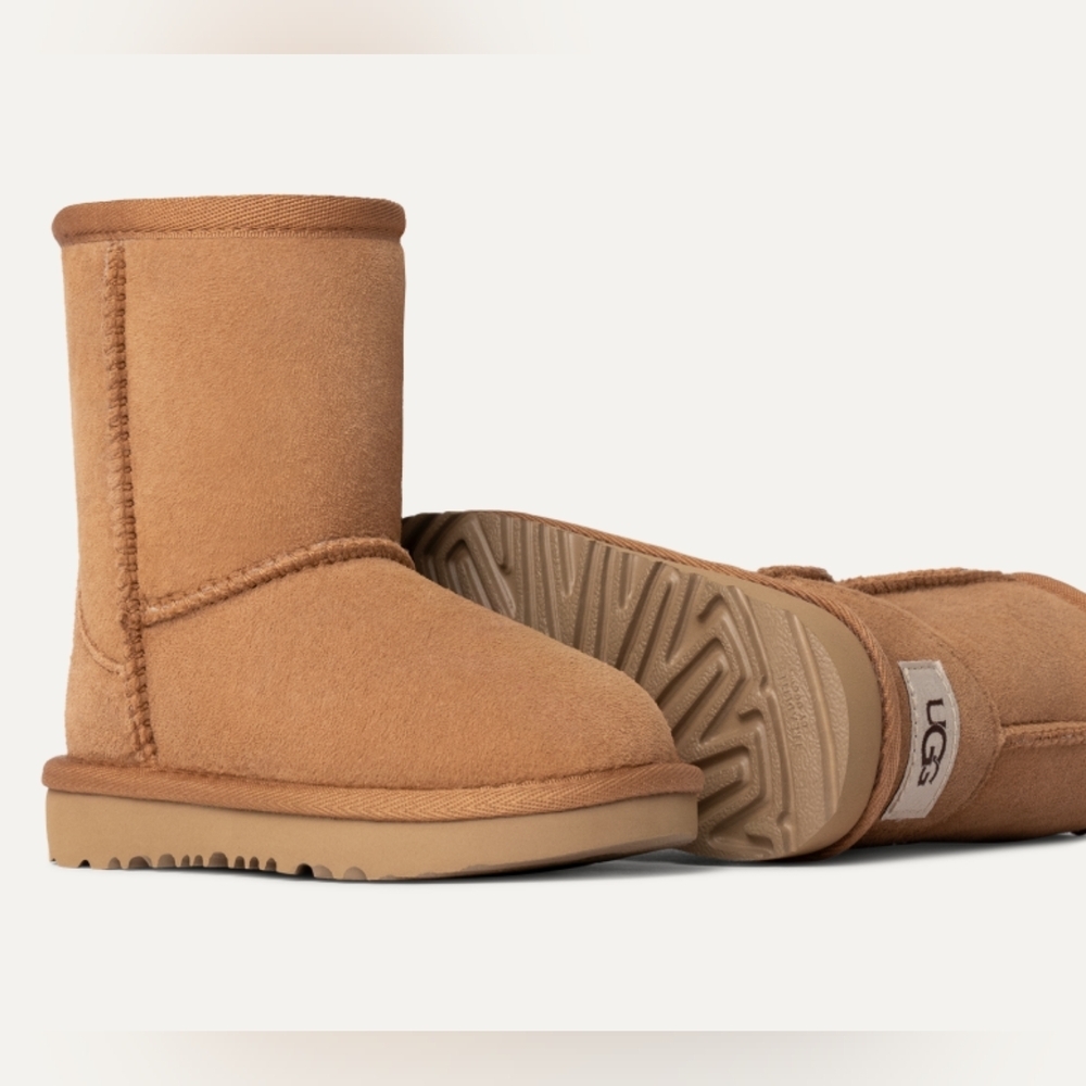 UGG Girls Classic ll
